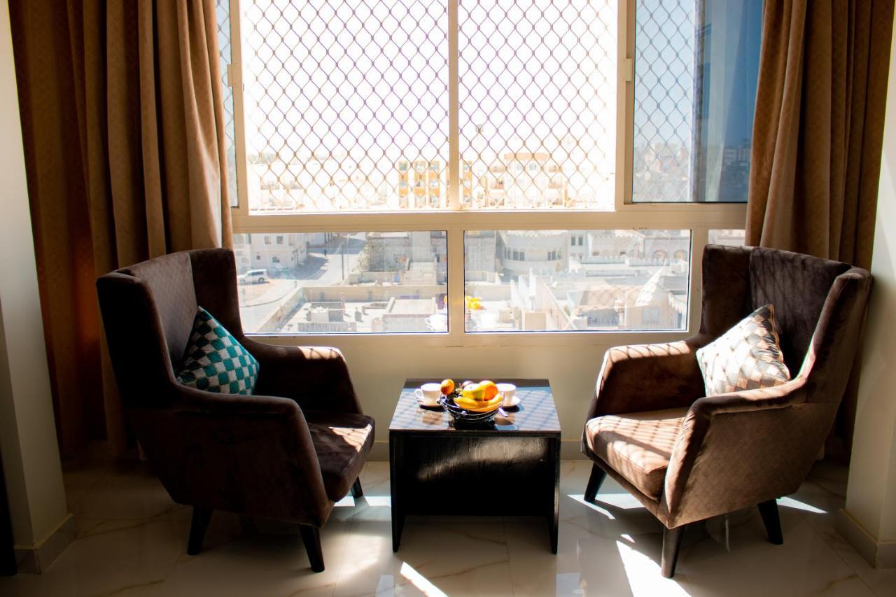 Qasayed Hotel فندق قصائد 塞拉莱 外观 照片